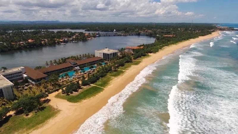 Sri Lanka Serene Escape: Culture, Hills & Tropical Beaches 